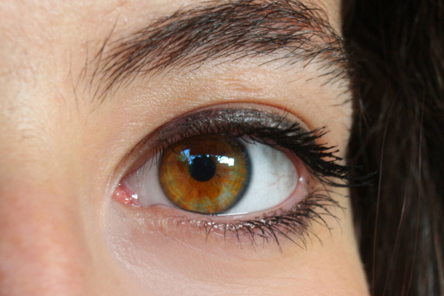 How To Prevent Crooked Eyelashes From Lash Extensions?