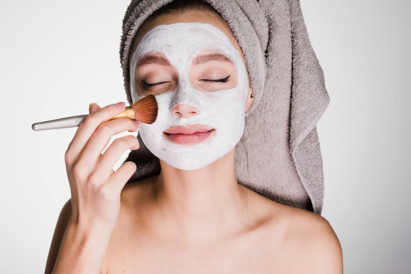 Can Vaseline and Baking Soda Mixture Be Used for Other Skin Issues Like Acne or Pigmentation?