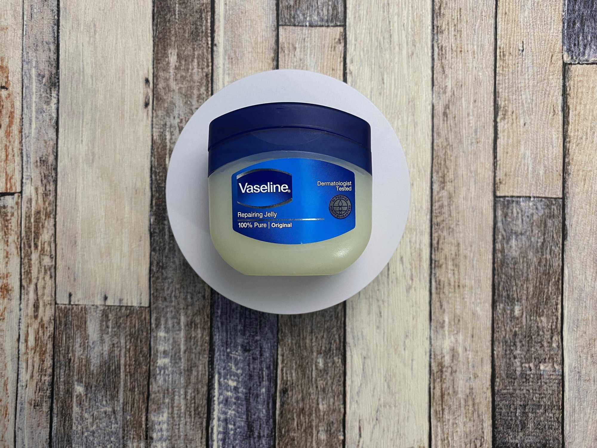 What Happens When You Use Vaseline And Salt For Face Wrinkles?