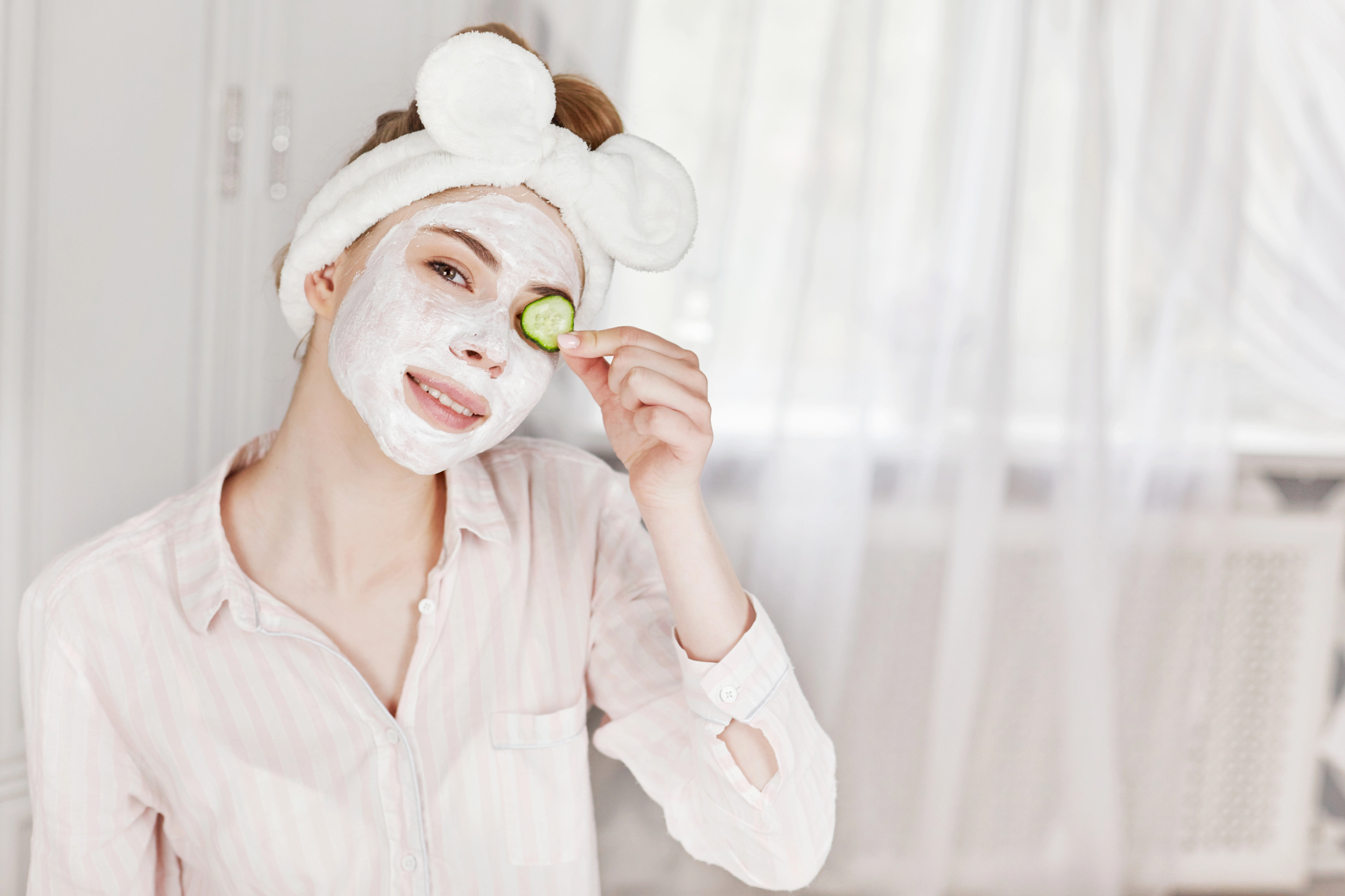 Why Moisturizing Masks Are a Game Changer for Dry Skin