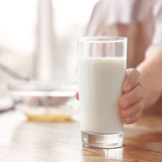 Surprising Beauty Benefits of Using Milk on Your Skin