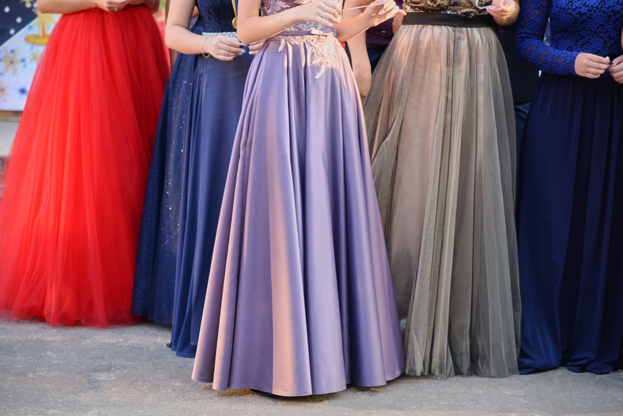 What No One Tells You About Prom Dress Shopping