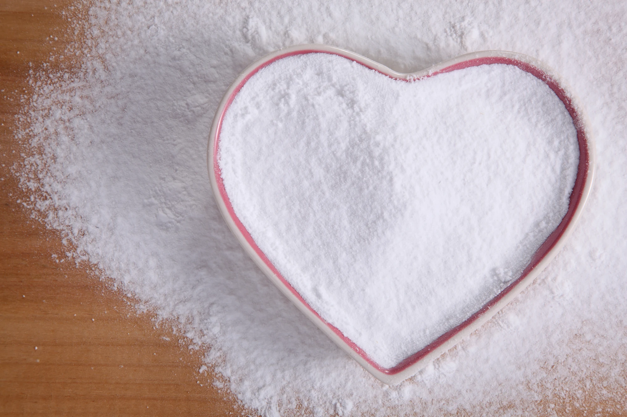 What You Should Know About Using Baking Soda on Grey Hair