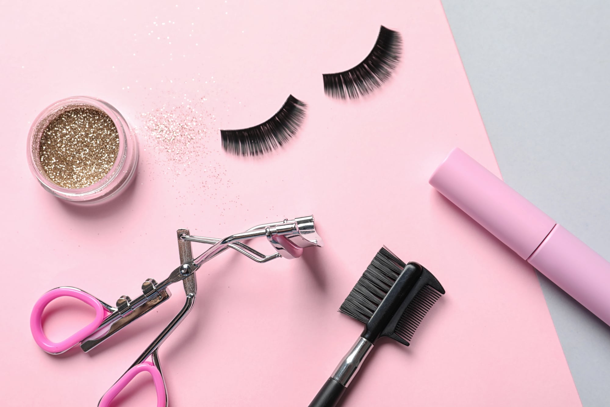 Can You Curl Your Eyelashes With Mascara On?